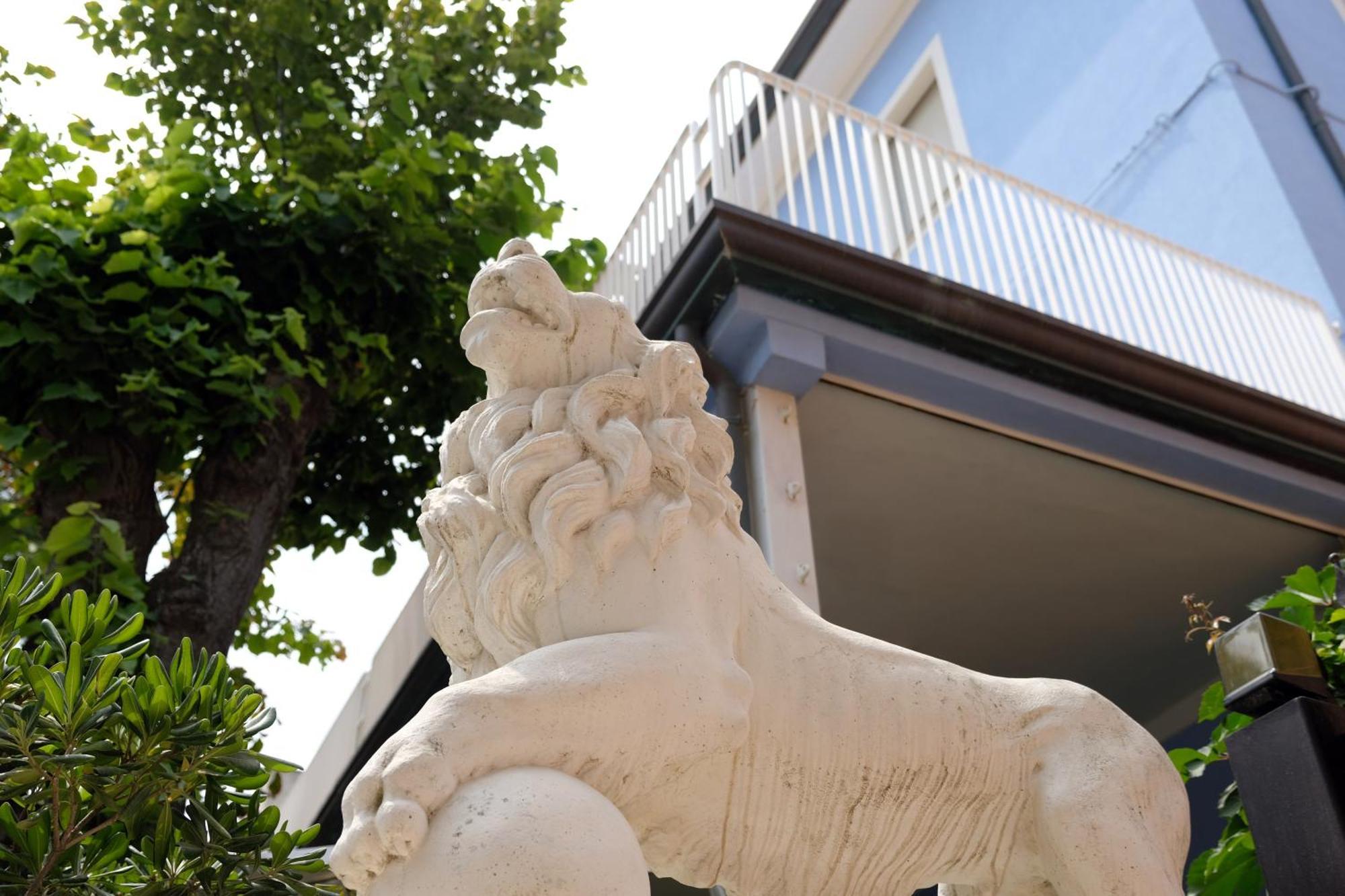 Hotel Canasta Rimini Exteriör bild